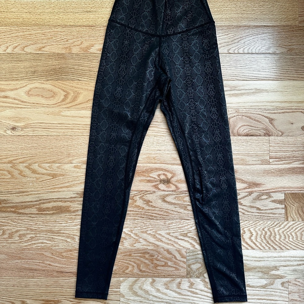 Colorfulkoala NWOT Women’s High Waisted Leggings!